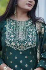 Women's Bottle Green Art Cotton Kurta Set with Intricate Zari Embroidery & Woven Dupatta - Image 3